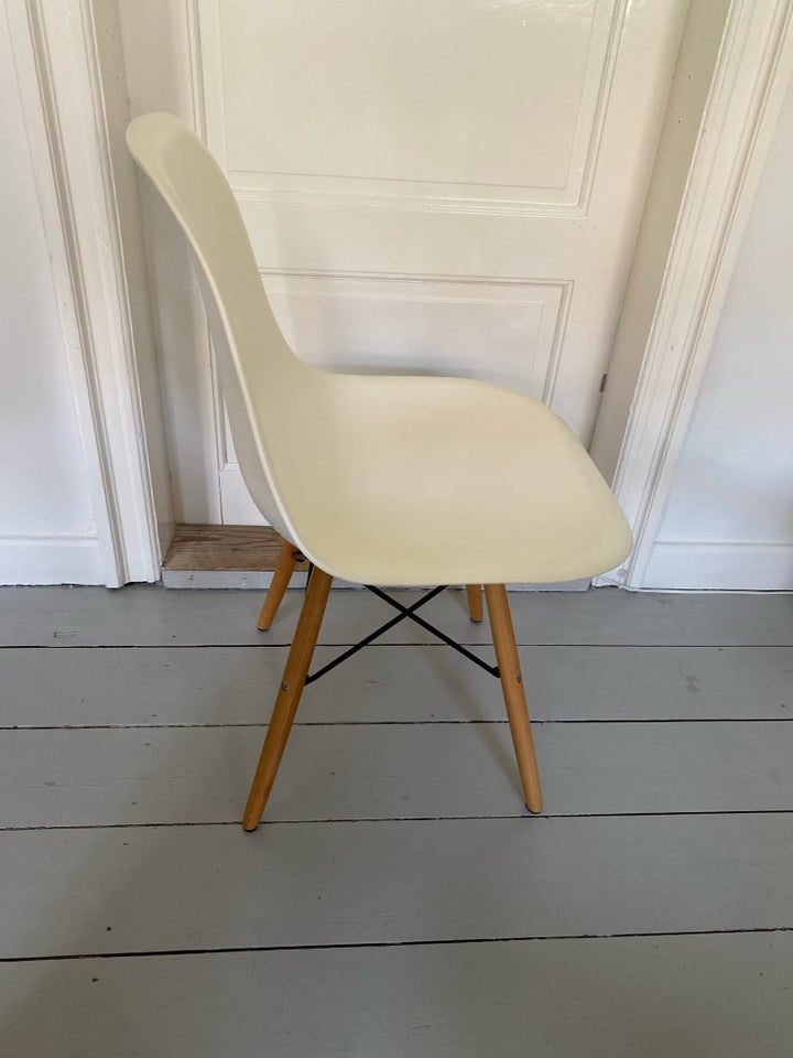 Spisebordsstol Eames replica