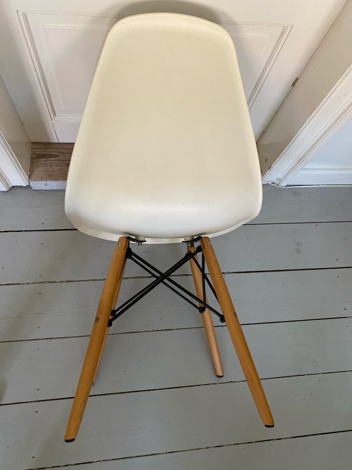 Spisebordsstol Eames replica