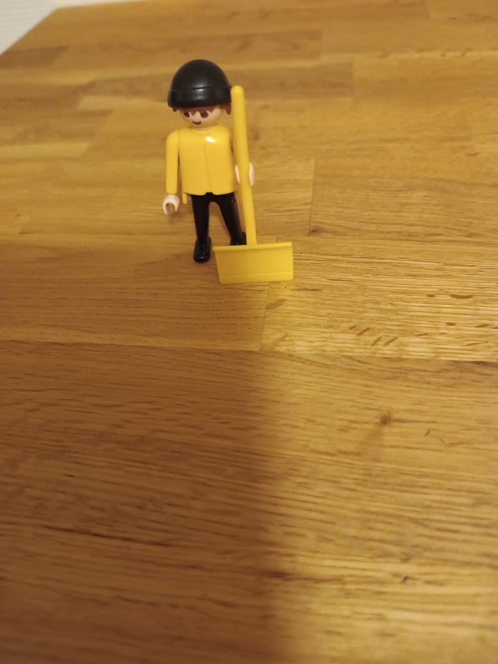 Playmobil, Ud og skovle sne, Alt er