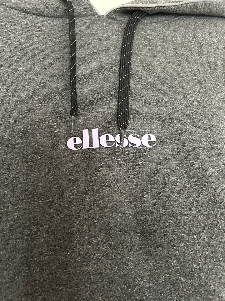 Hættetrøje Ellesse str 38