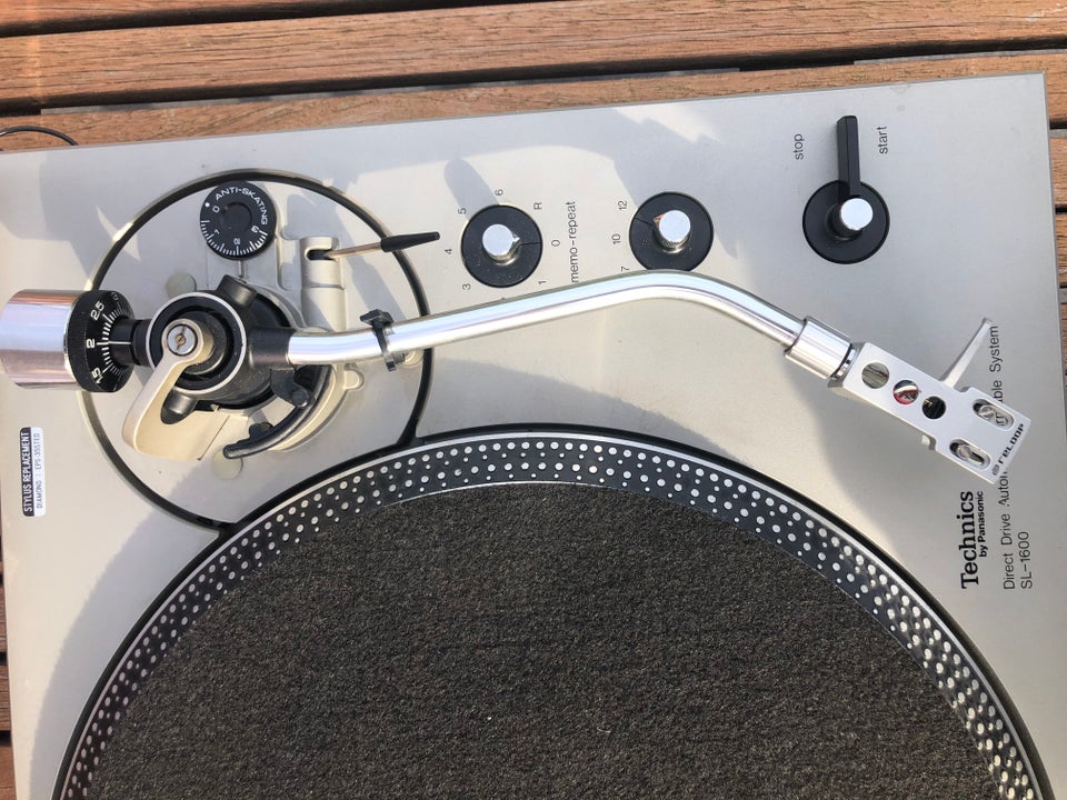 Pladespiller, Technics, SL-1600