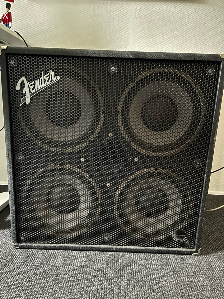 Baskabinet, Fender Bassmn, 300 W