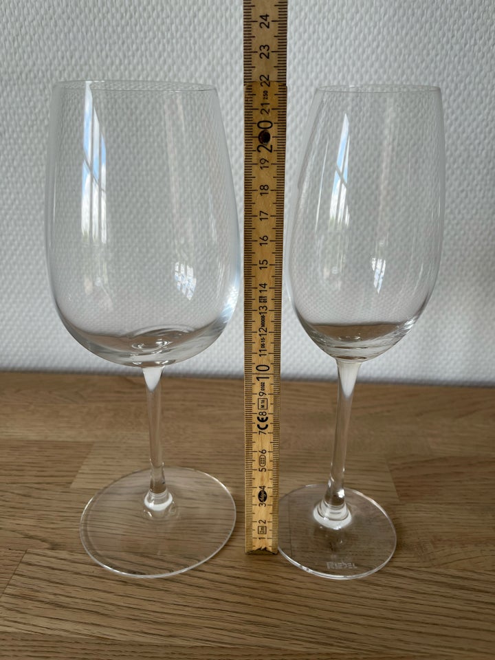 Glas 2 rødvinsglas + 4