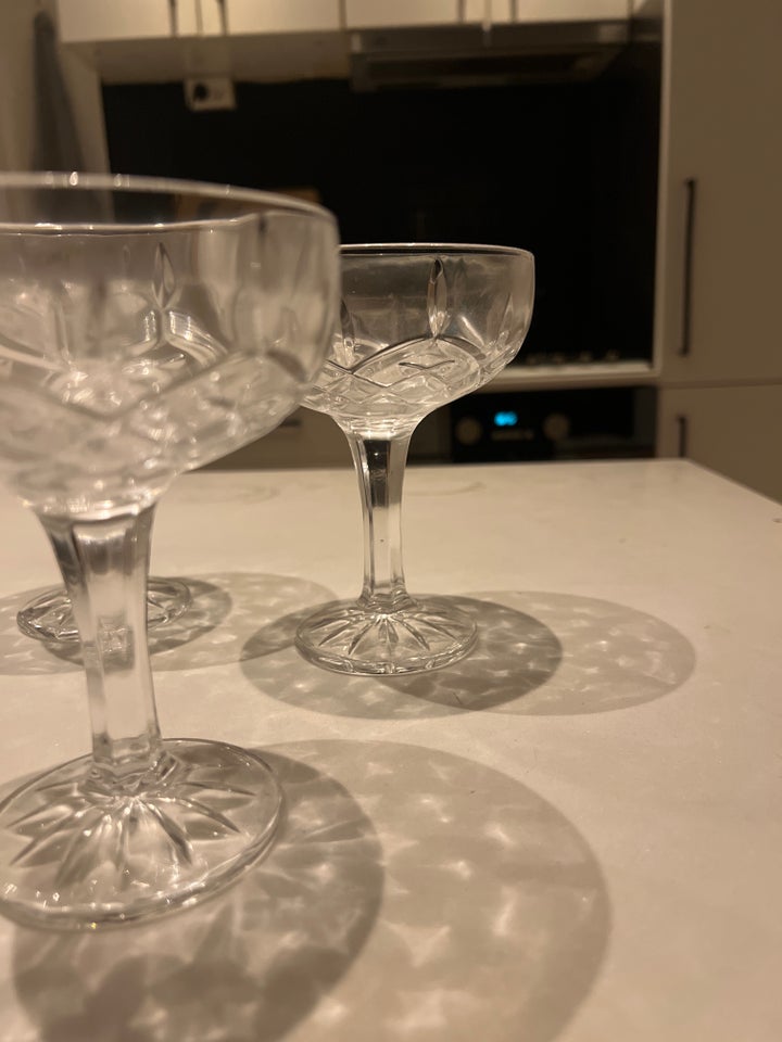 Glas, Champagneskål