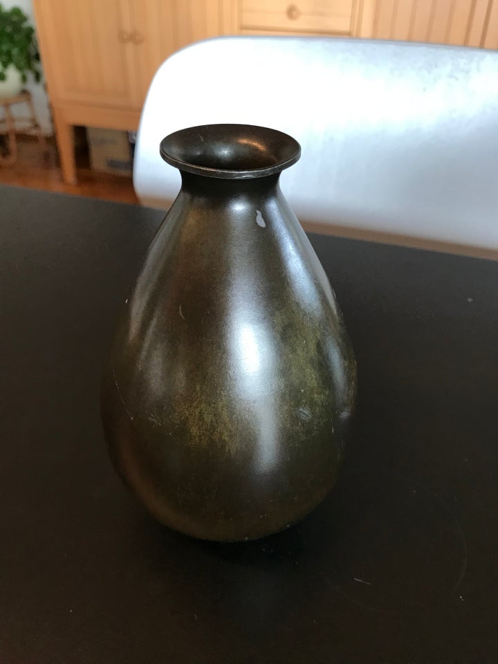 Vase Vase af diskometal /