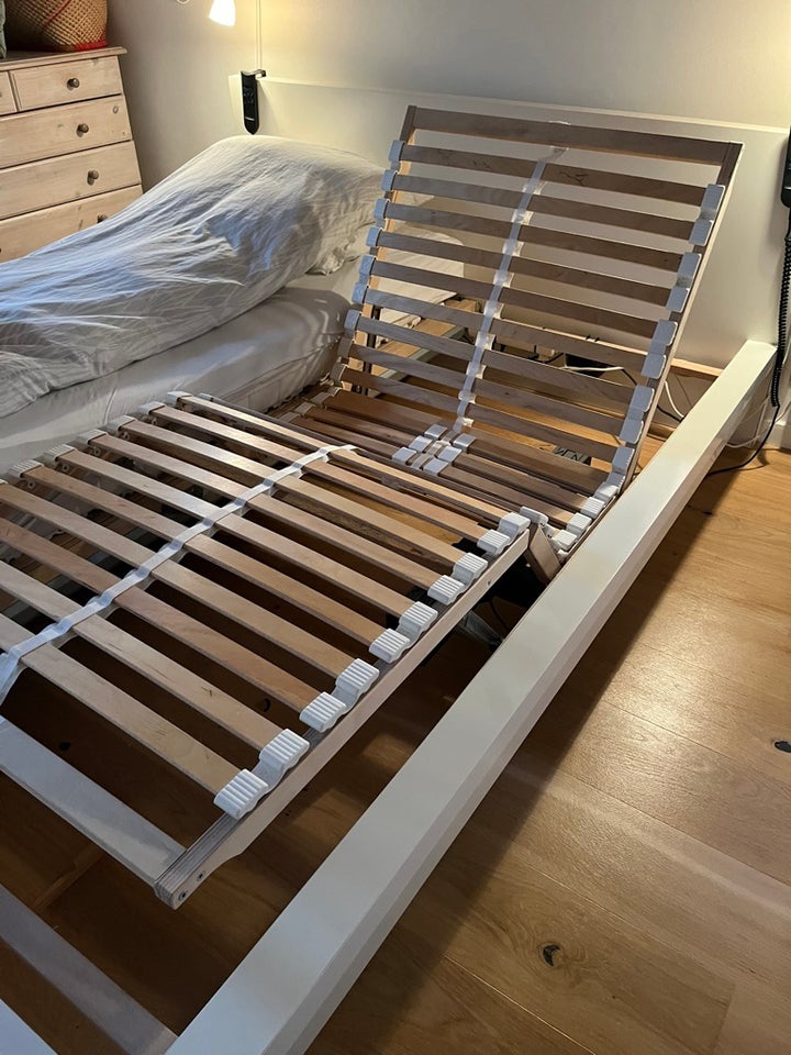 Elevationsseng, IKEA, b: 160 l: 200