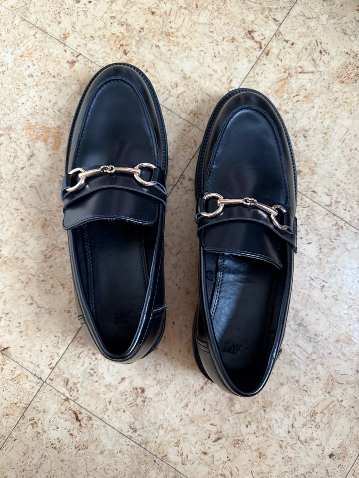 Loafers, str. 40, HM