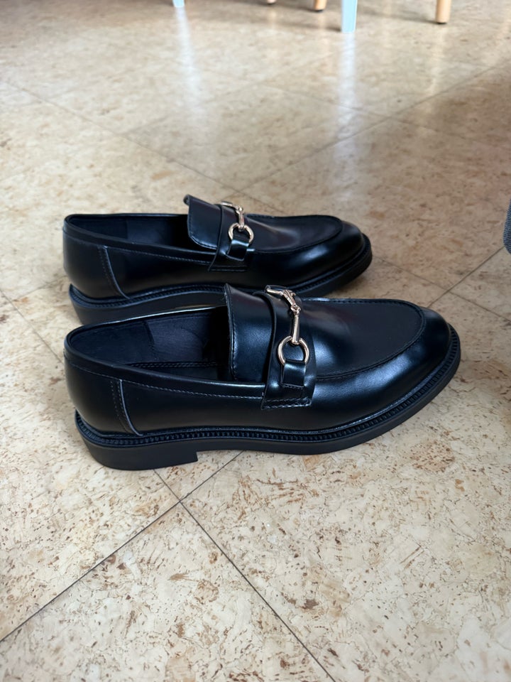 Loafers, str. 40, HM