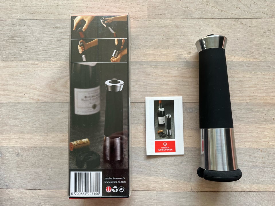 “Atelier” Wine opener