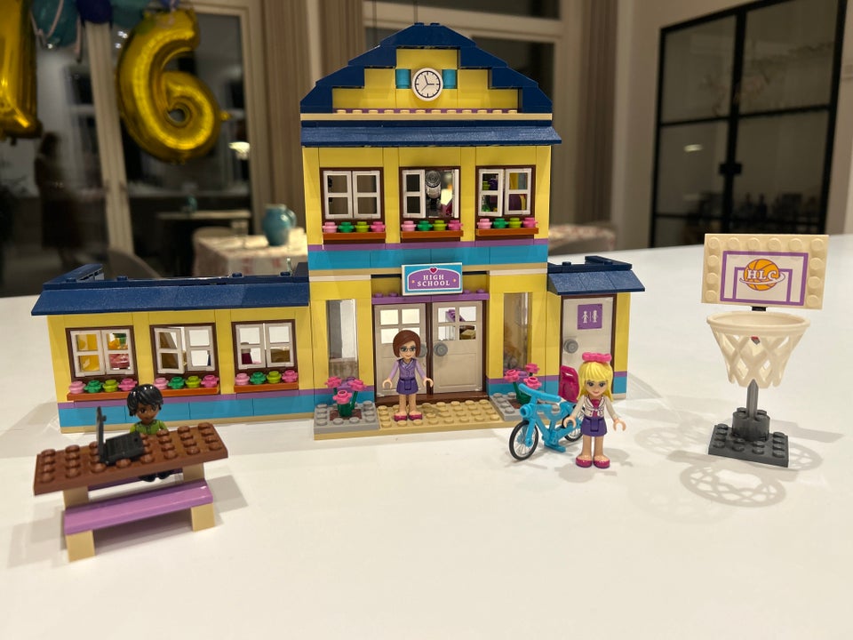 Lego Friends, Heartlake