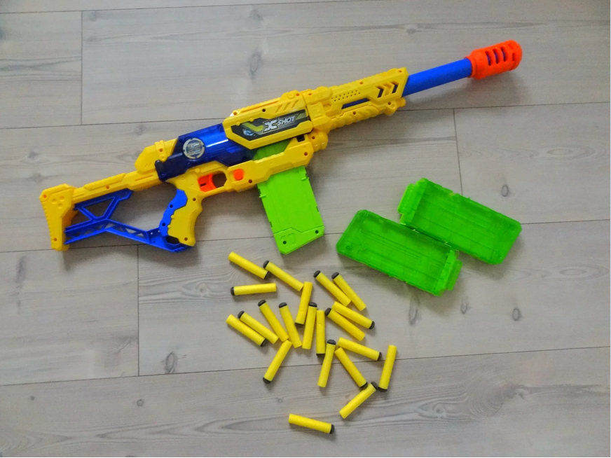 Våben, Nerf Xshot + 3 magasiner og +