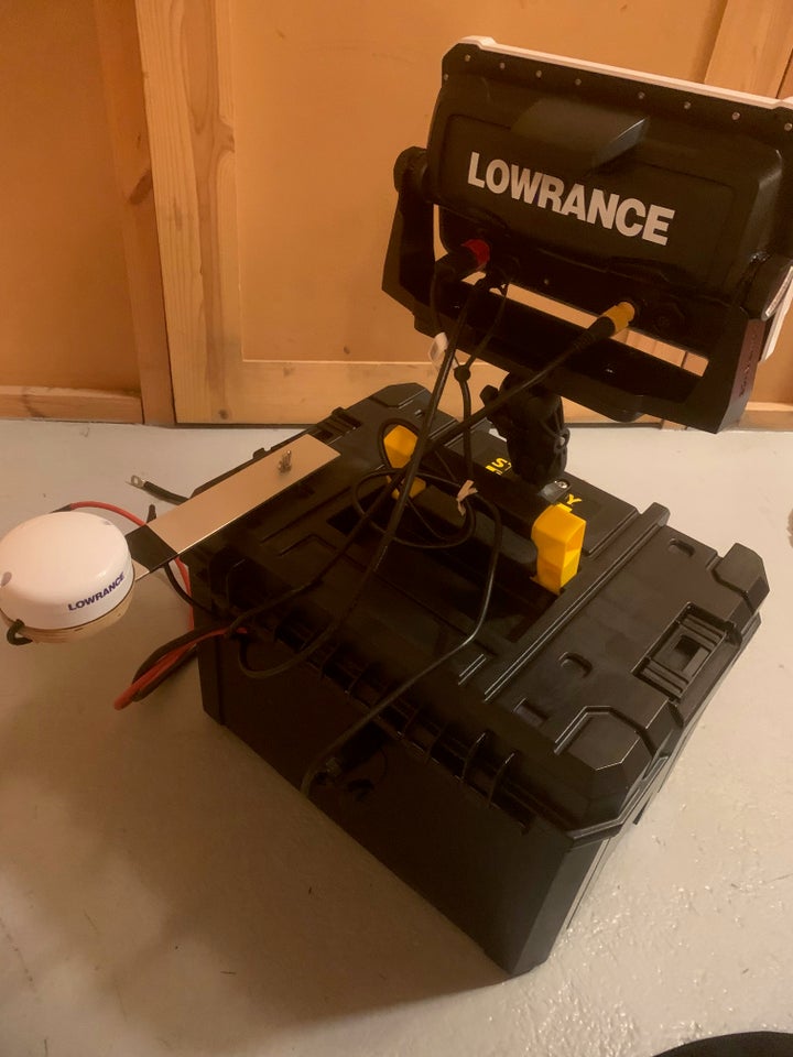 Active target Lowrance stå