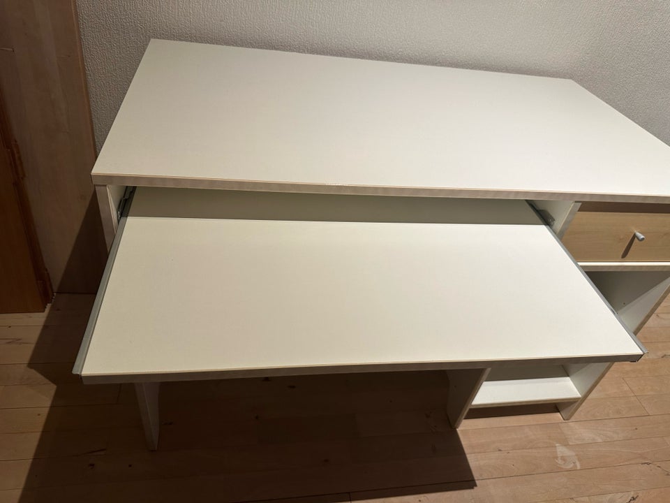 Skrive-/computerbord IKEA b: