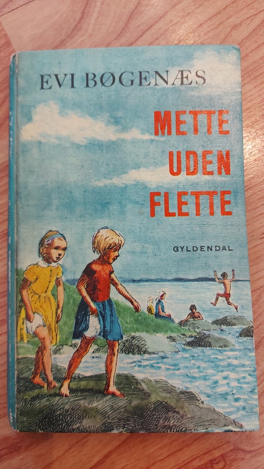 Mette uden flette, Evi Bøgenæs