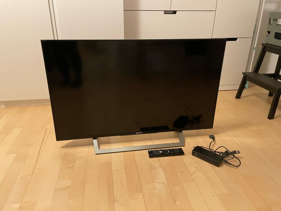 andet, Sony, 43"