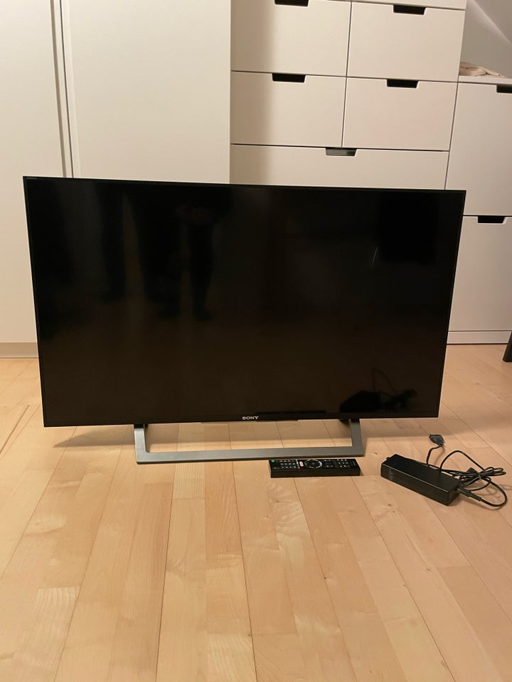 andet, Sony, 43"