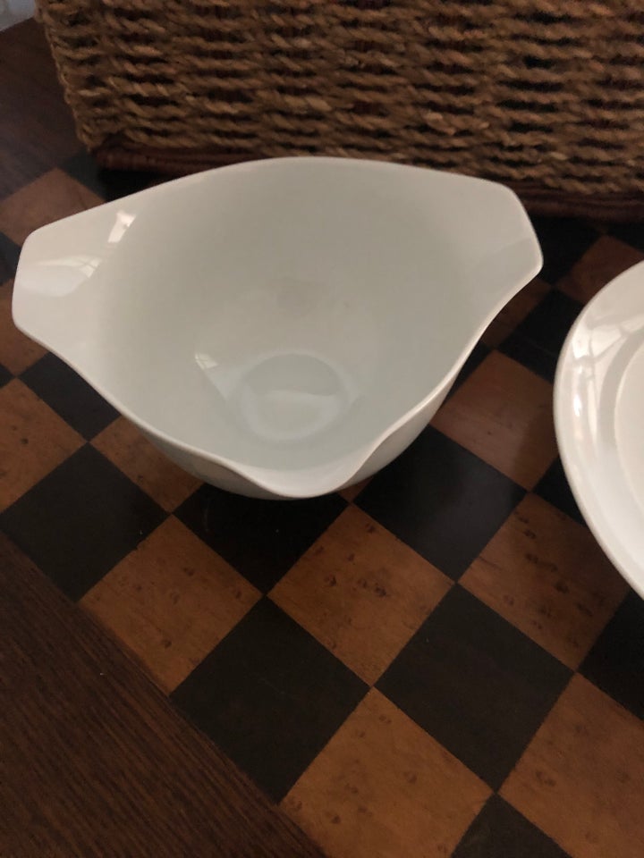 Porcelæn Dyb tallerken sovsenæb