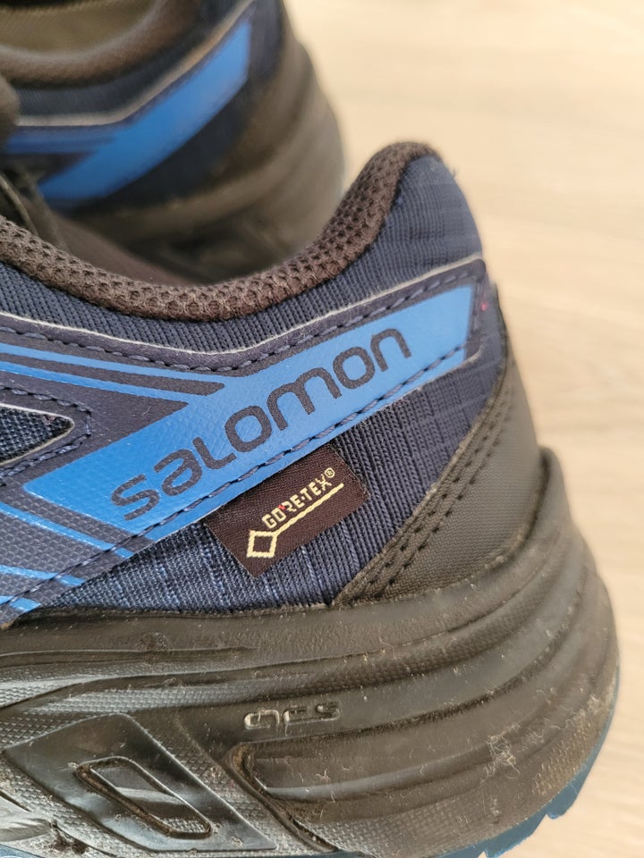 Sneakers Salomon str 42