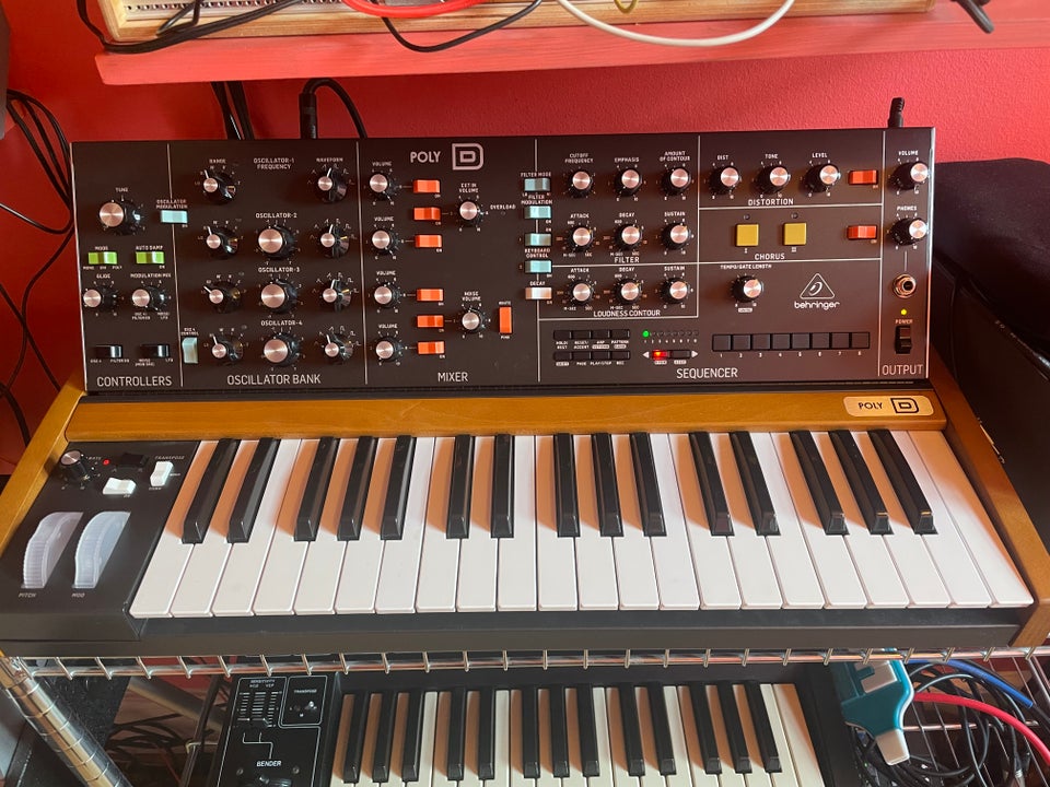 Synthesizer, Behringer Poly D