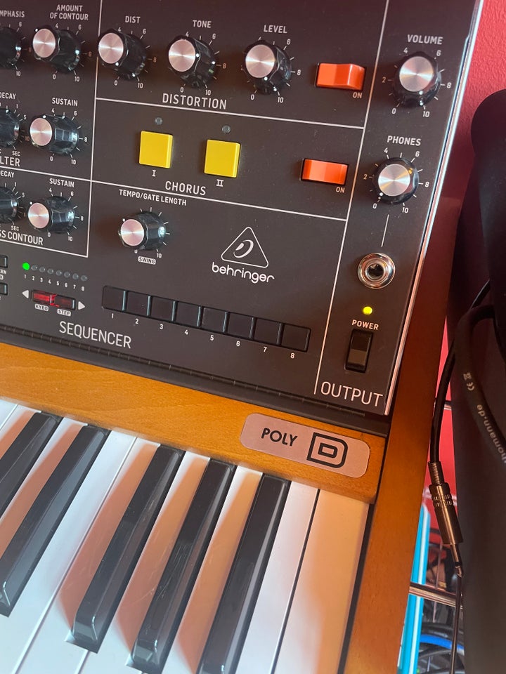 Synthesizer, Behringer Poly D