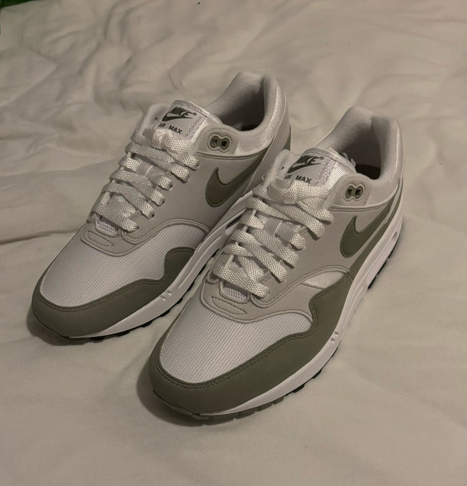 Sneakers, Nike, str. 45