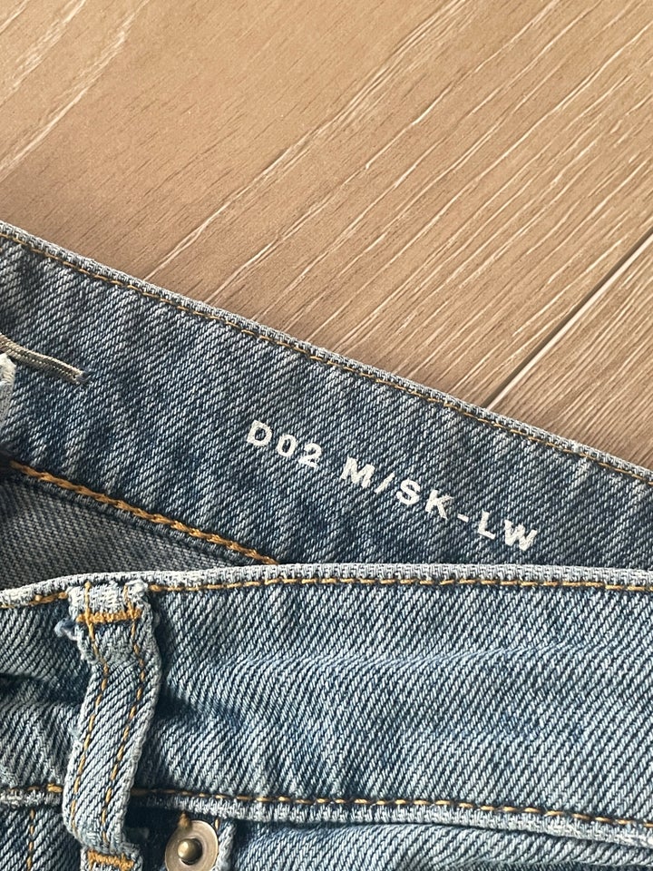 Jeans, Saint Laurent, str. 30