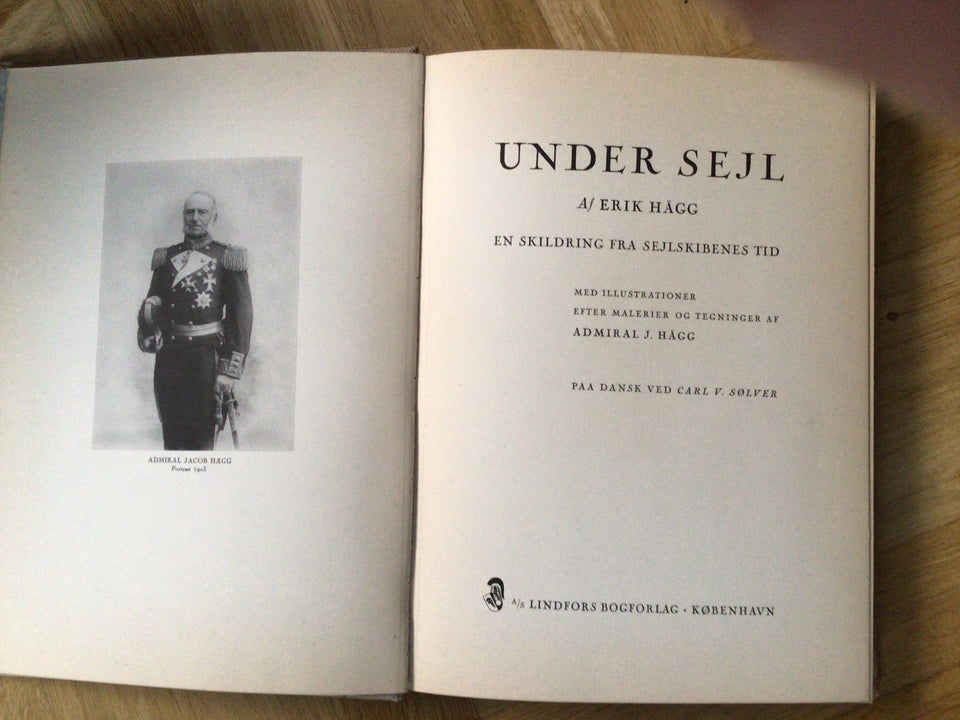 Under sejl, Erik Haag, emne: