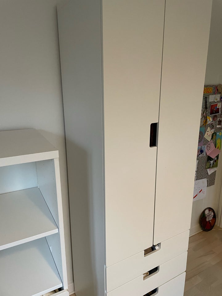 Garderobeskab, Ikea, b: 60 d: 51 h: