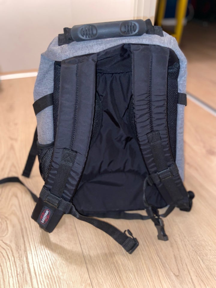 Skoletaske, Eastpak