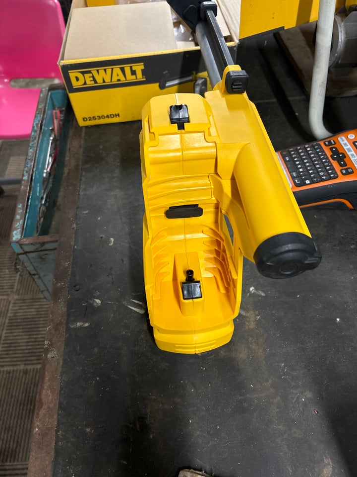 Borehammer, DeWalt