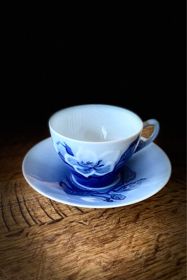 Porcelæn, Kaffe kop og underkop,