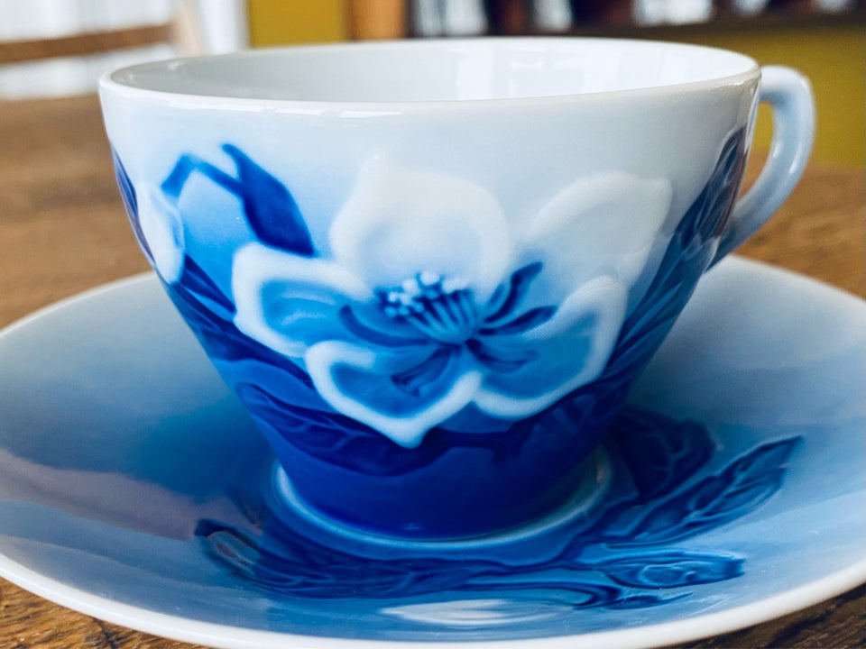 Porcelæn, Kaffe kop og underkop,