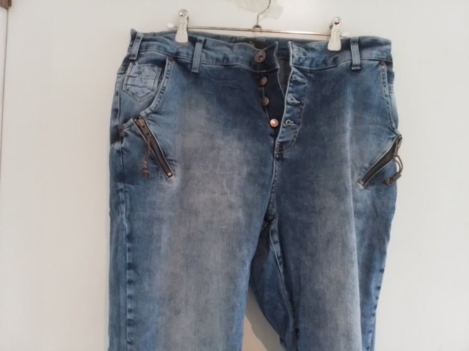 Jeans, Zay, str. 46