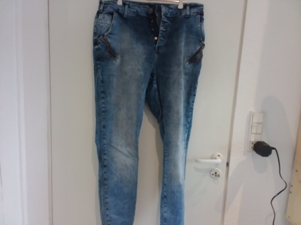 Jeans, Zay, str. 46