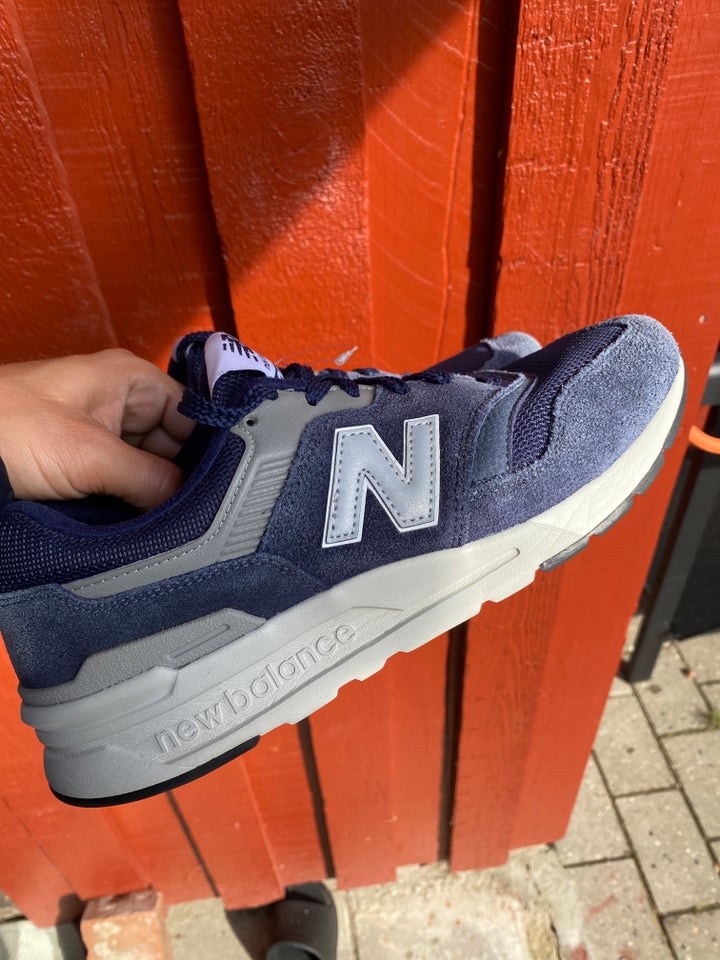 Fritidssko, Newbalance, str. 42