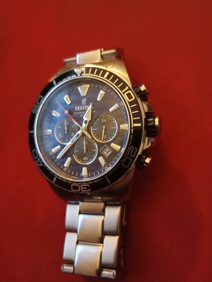 Herreur, Festina