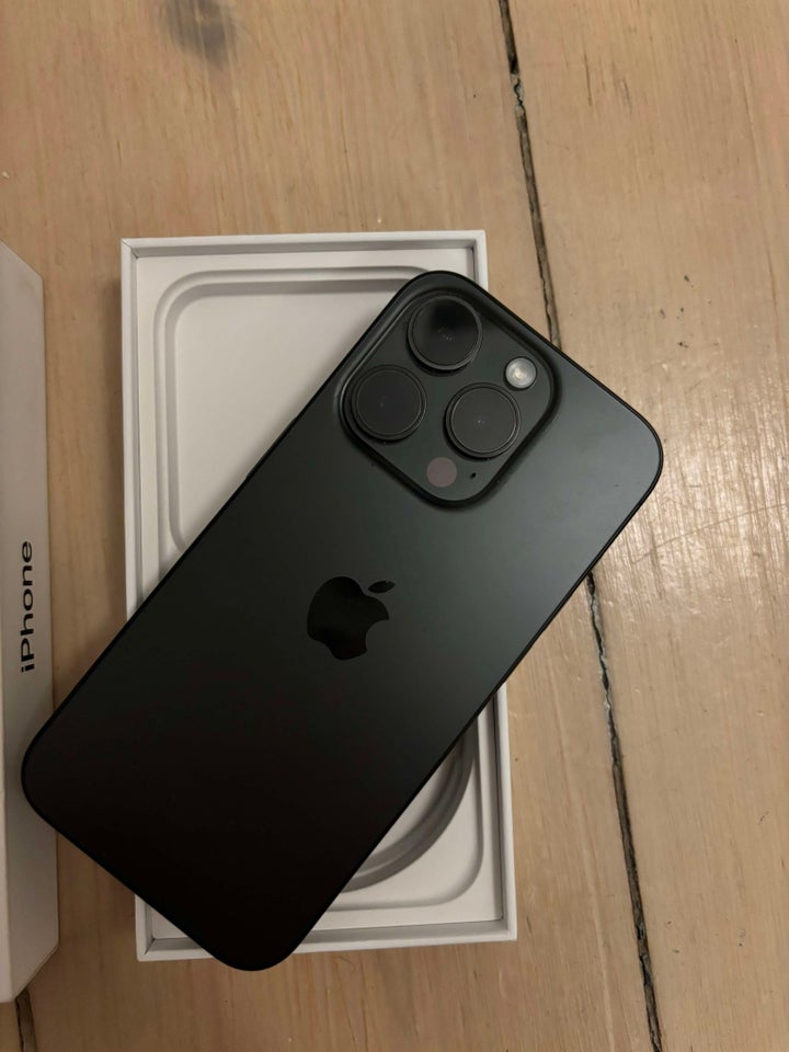 iPhone 15 Pro 128 GB sort