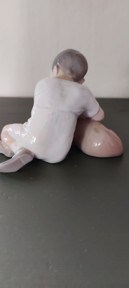 Porcelænsfigur Dreng med hund