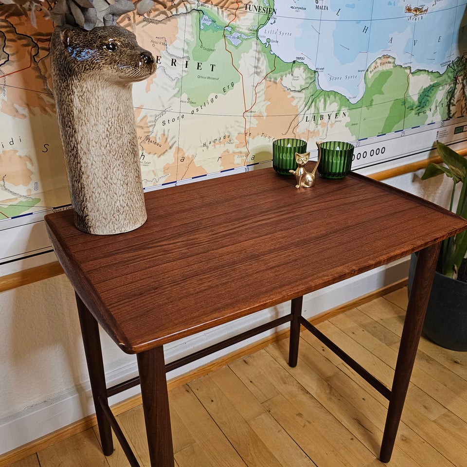 Smukt retro sidebord, Teak