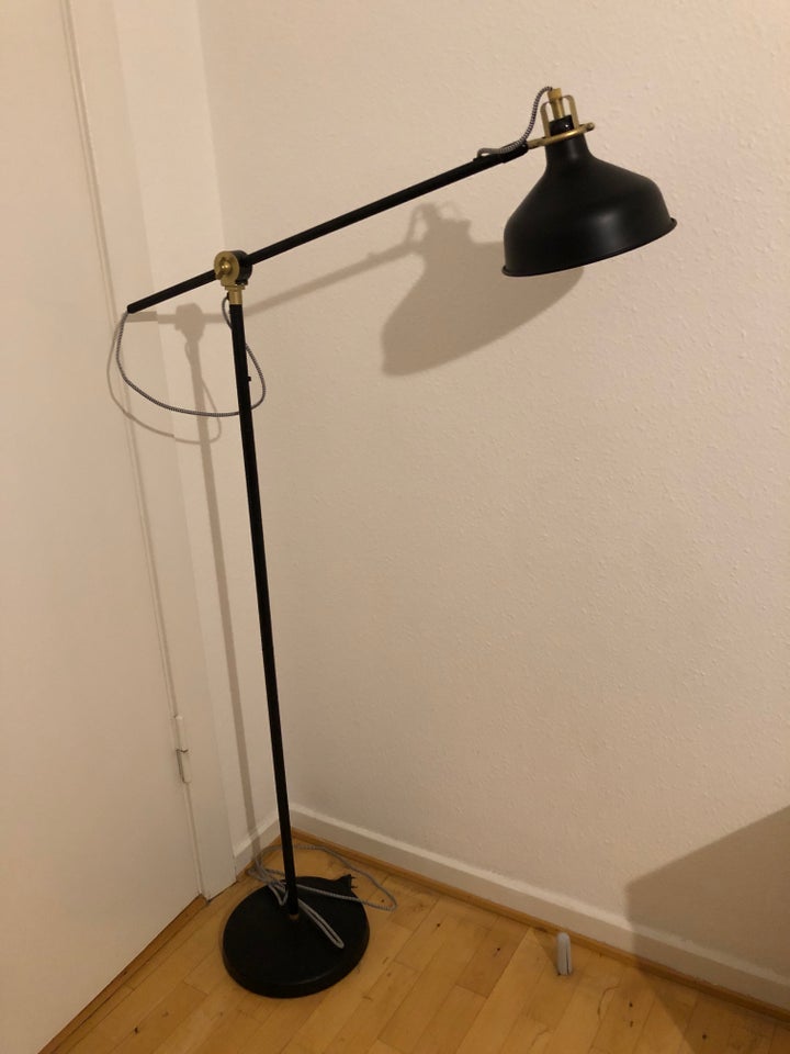 Gulvlampe Ikea