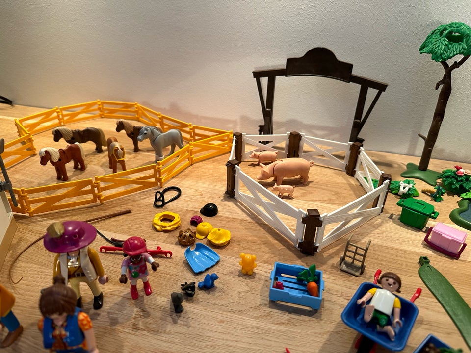 Playmobil, Stald med dyr og