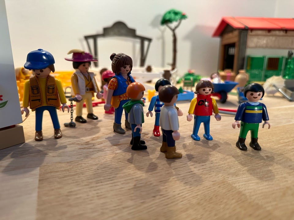 Playmobil, Stald med dyr og