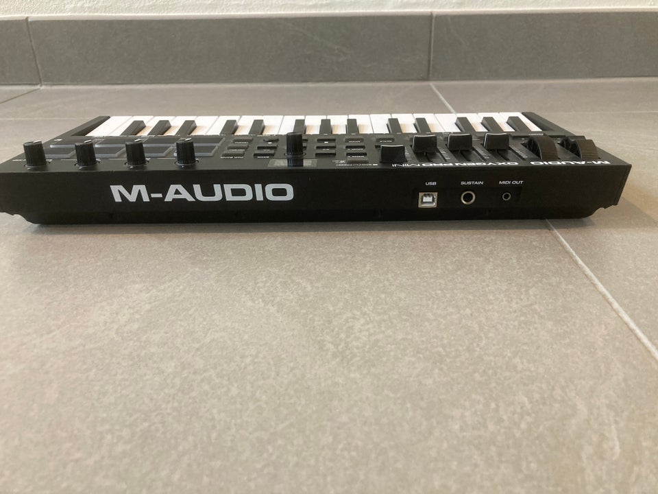 Midi keyboard M-Audio Oxygen pro