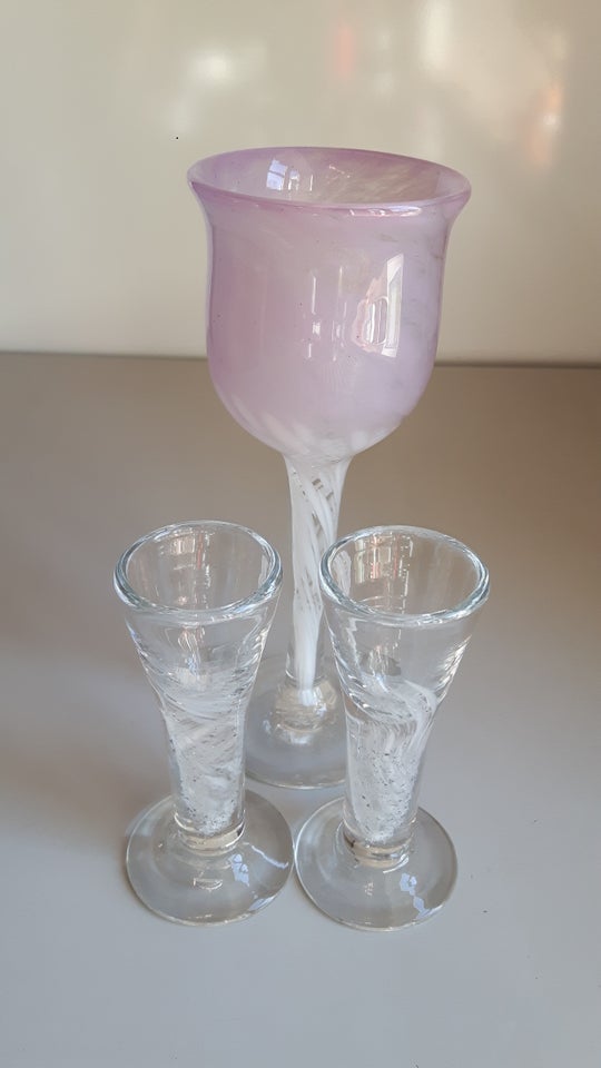 Glaspokal vinglas dramglas Aino