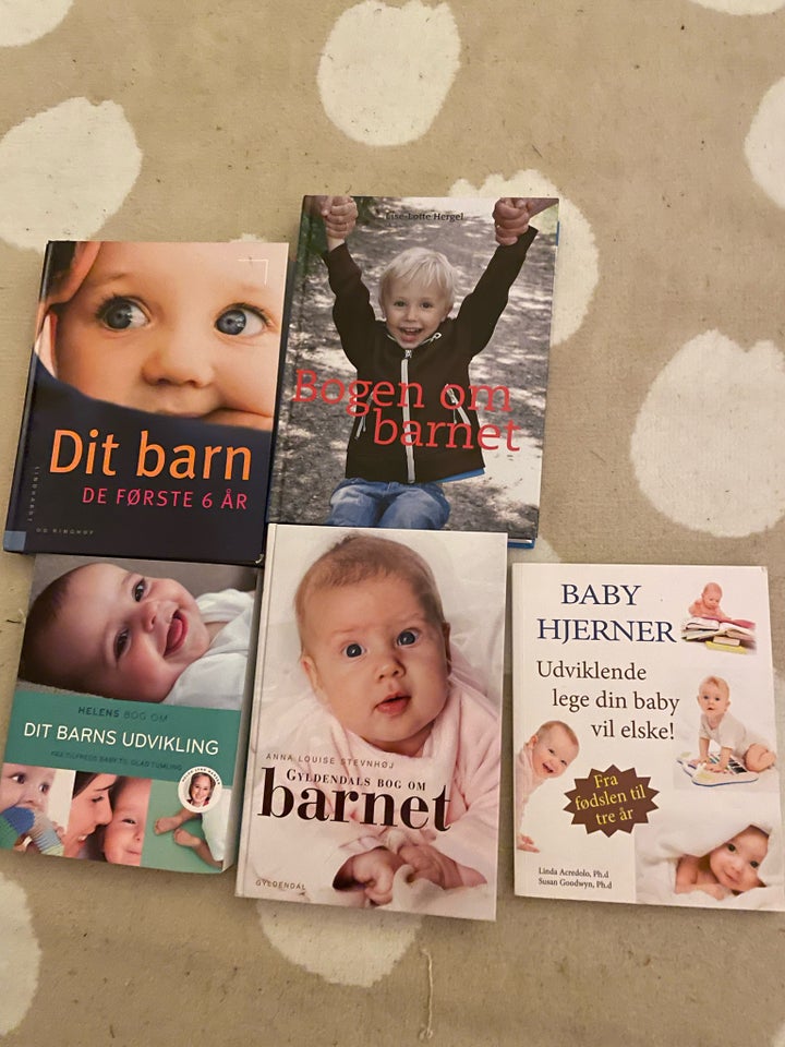 Bøger om baby og op til barnets 6.