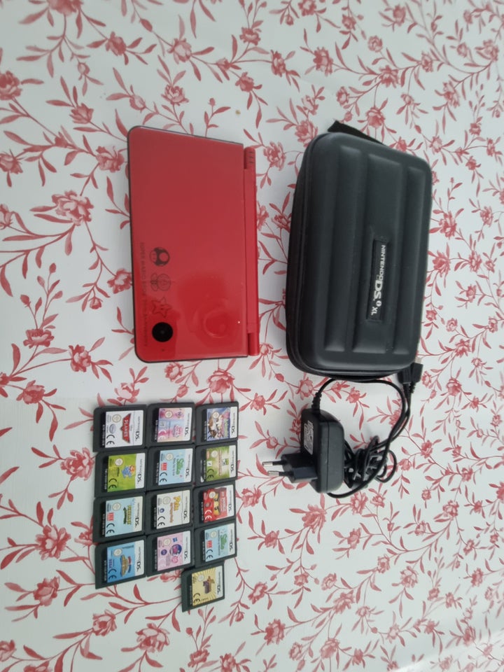 Nintendo DSI XL