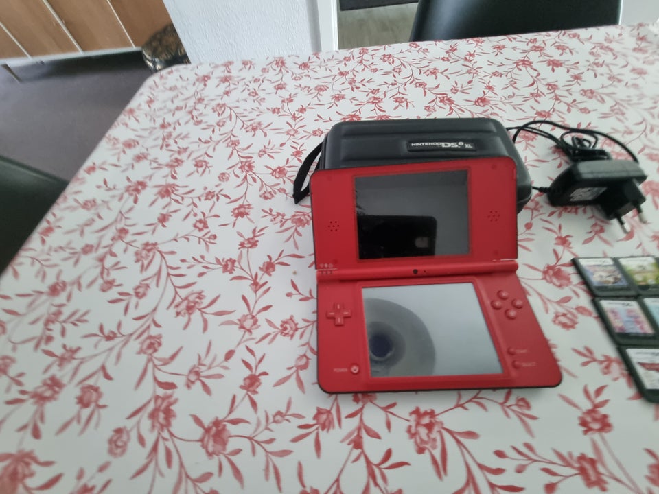 Nintendo DSI XL