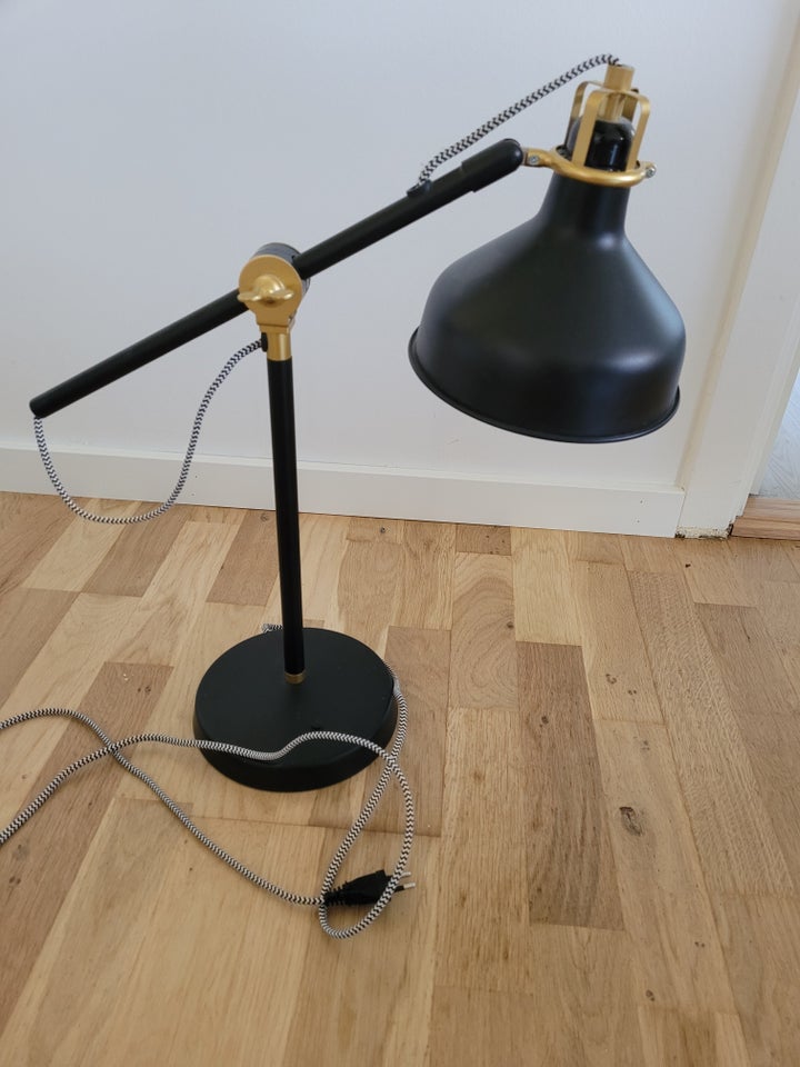 Skrivebordslampe