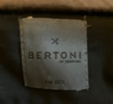 Bukser, Bertoni, str. 32