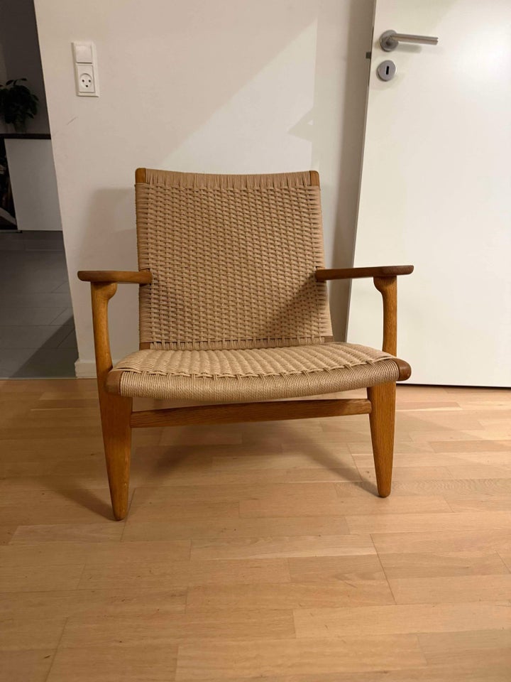 Hans J. Wegner, Ch25 , Lounge chair